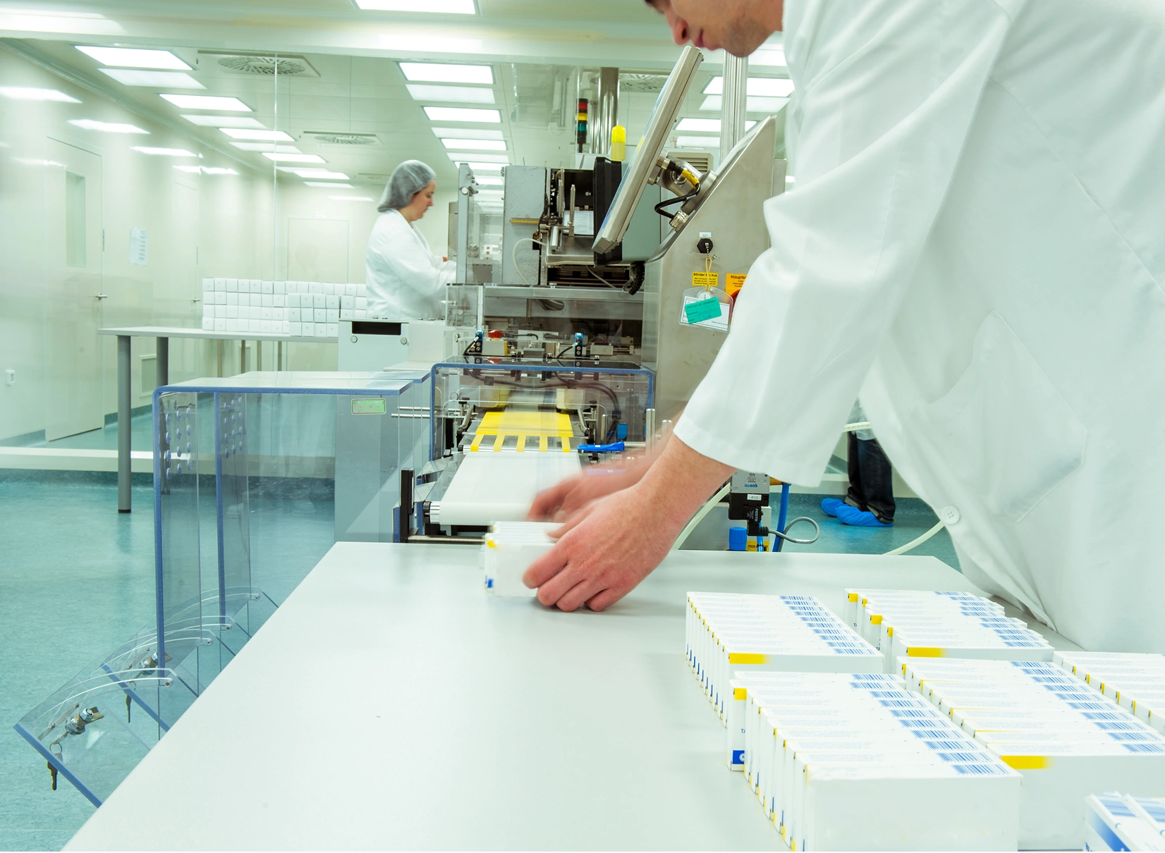 German Pharma SME Reduces Expiry Losses by 28% with ERP, AI Forecasting & Digital Twin Visibility